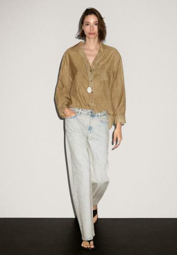 Прямые джинсы