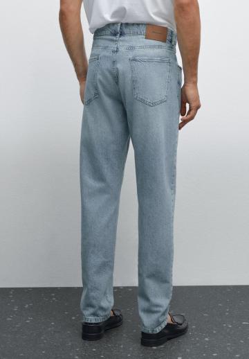 Узкие джинсы