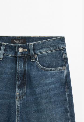 Клешеные джинсы