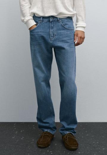 Прямые джинсы