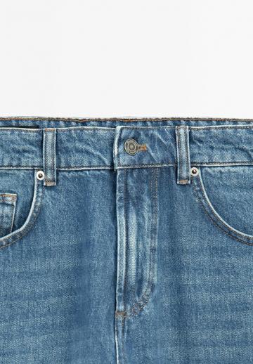 Прямые джинсы