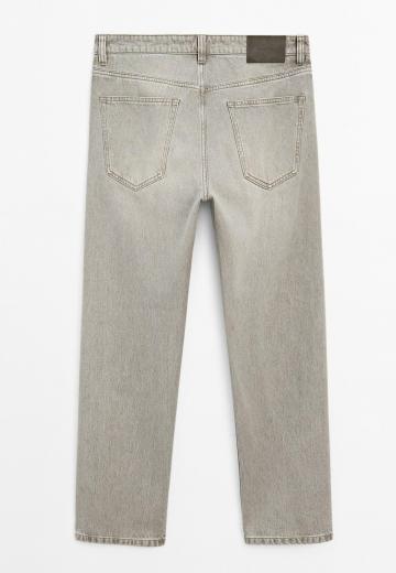 Прямые джинсы