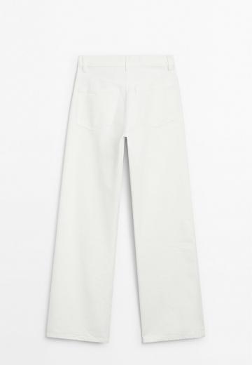 Прямые джинсы