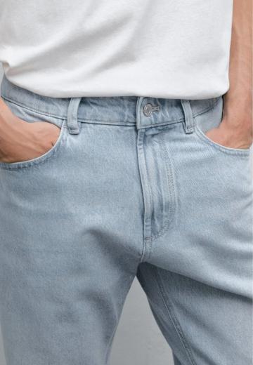 Узкие джинсы