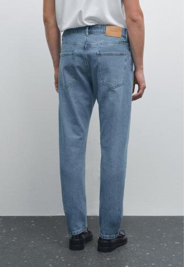 Узкие джинсы