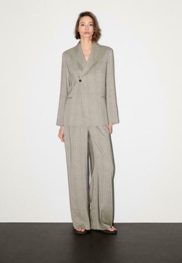 Длинный блейзер