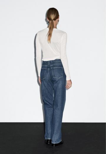 Прямые джинсы