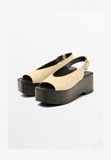 Босоножки на платформе