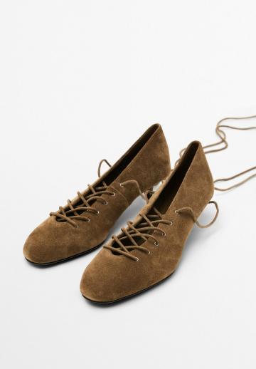 Туфли на шнуровке