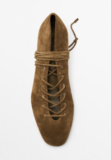 Туфли на шнуровке