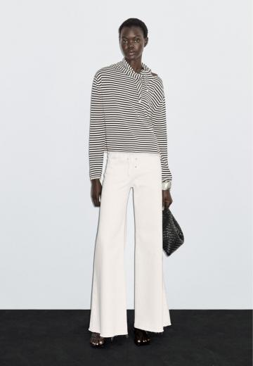 Пуловер в полоску