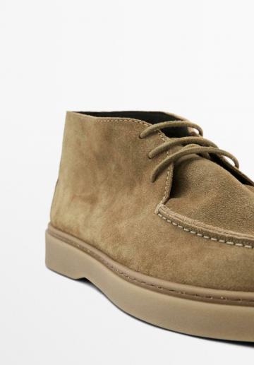 Ботинки на шнуровке