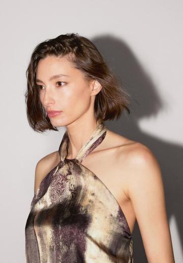 Блузка без рукавов