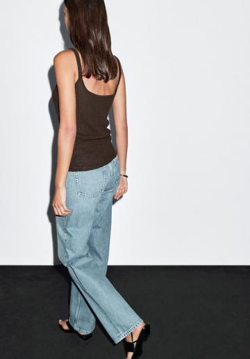 Топ на бретельках