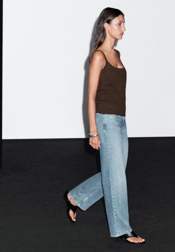 Топ на бретельках