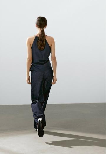 Топ на бретельках