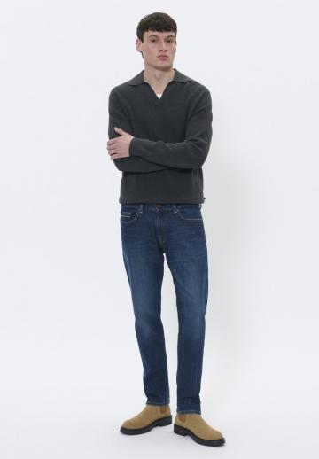 Прямые джинсы