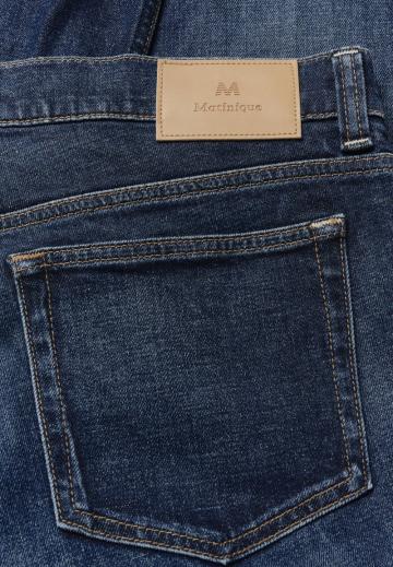 Прямые джинсы