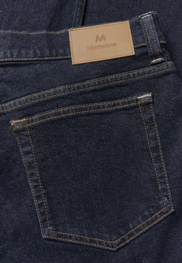 Прямые джинсы