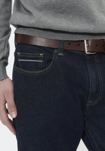 Прямые джинсы