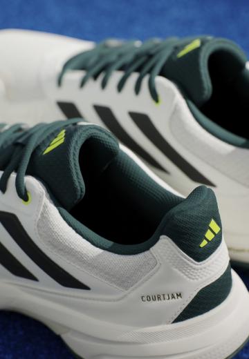 Теннисные кроссовки