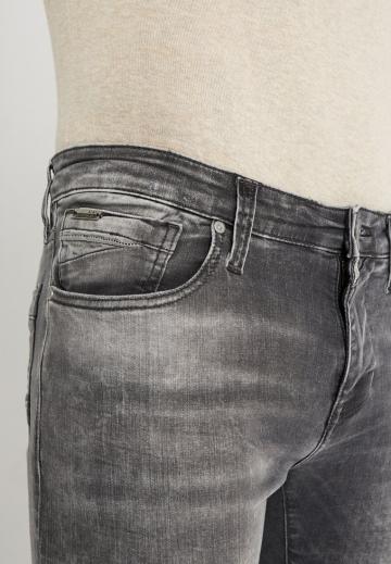 Узкие джинсы