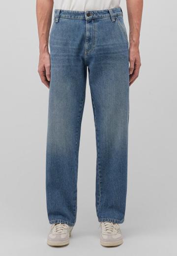 Прямые джинсы