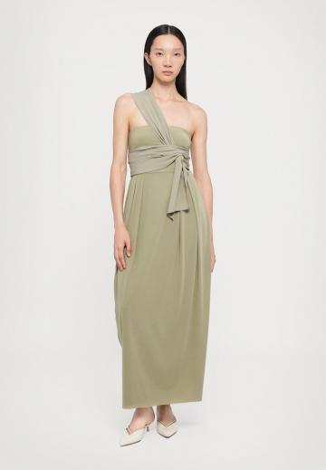 Длинное платье