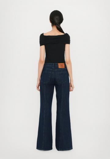 Свободные джинсы