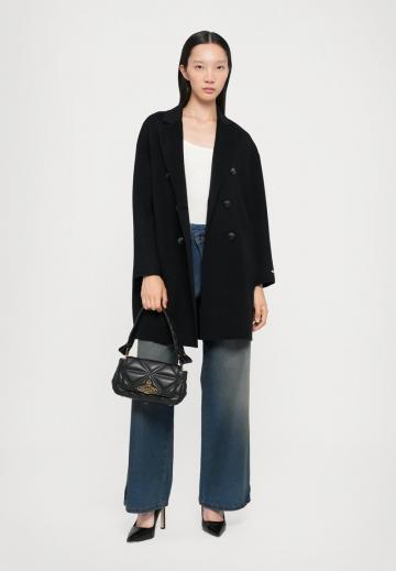 Свободные джинсы