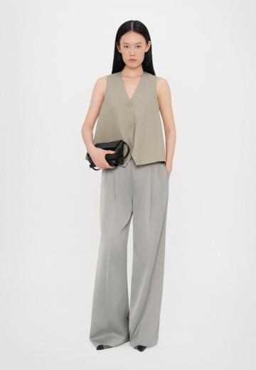 Блузка без рукавов