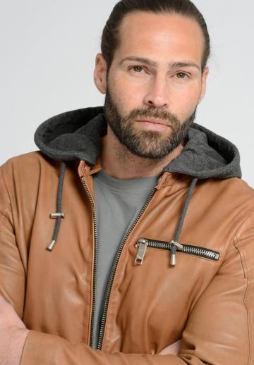 Кожаная куртка