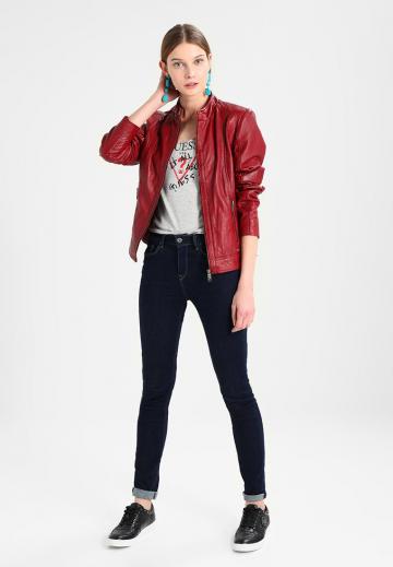 Кожаная куртка