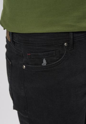 Узкие джинсы