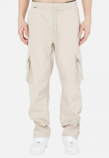 Брюки с накладными карманами