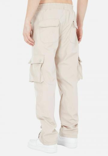 Брюки с накладными карманами