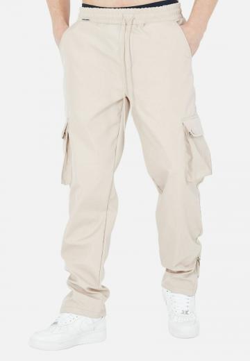 Брюки с накладными карманами