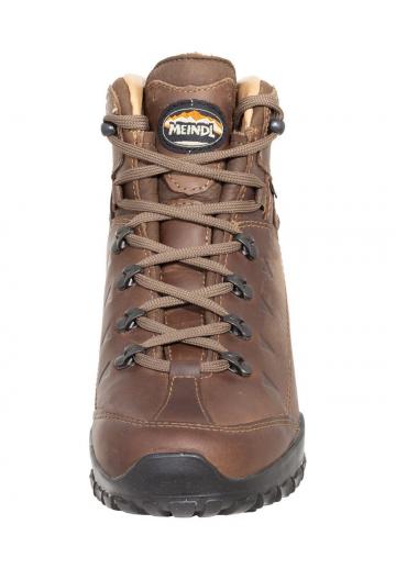 Спортивные сапоги