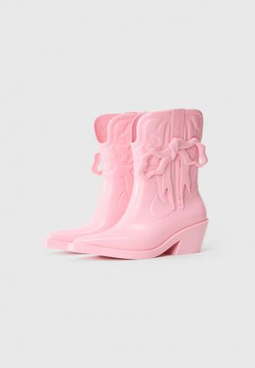 Широкие сапоги