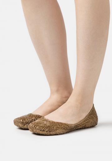 Спортивные балетки