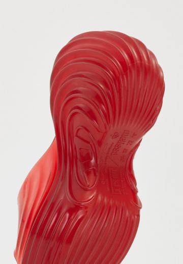 Босоножки на каблуке