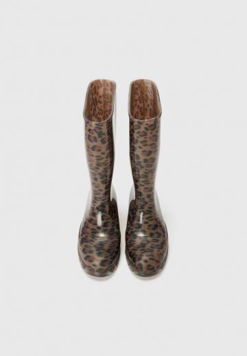 Резиновые сапоги