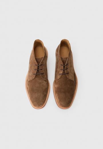 Ботинки на шнуровке