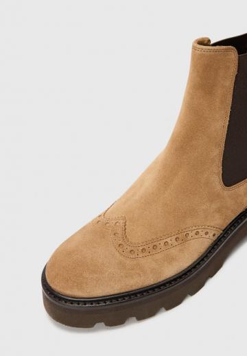 Сапожки на танкетке