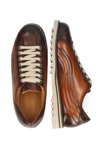 Ботинки на шнуровке