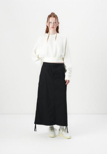 Юбка с накладными карманами