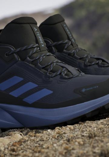 Походные ботинки