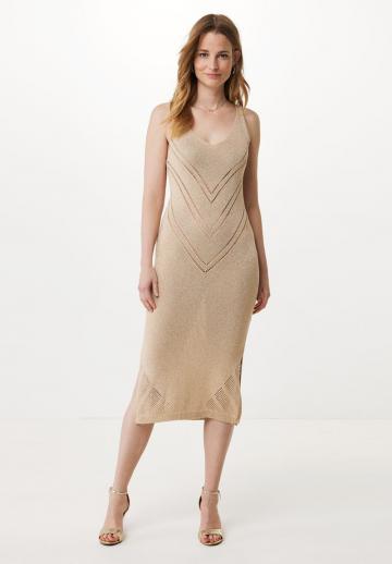 Платье футляр