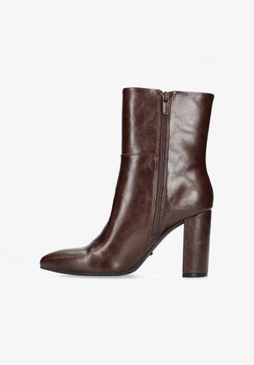 Полусапожки на высоком каблуке