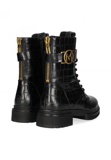 Ботинки на шнуровке